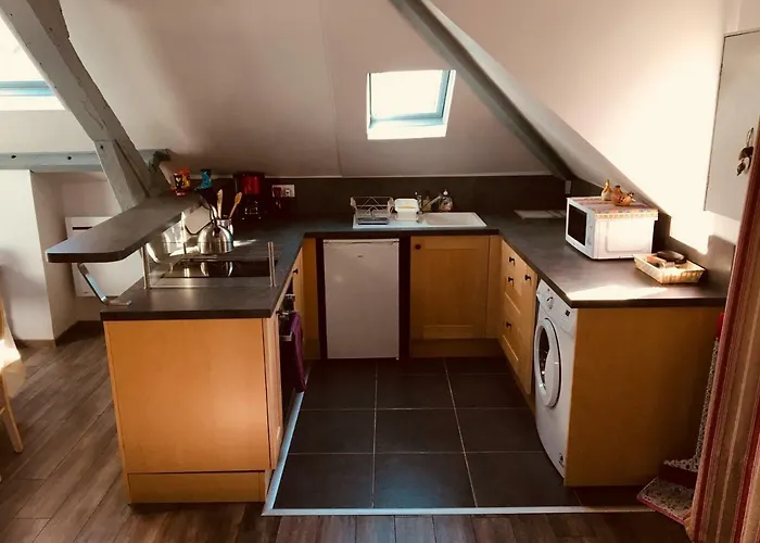 Sous Les Toits D'honfleur Ονφλέρ