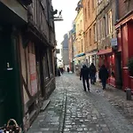 Sous Les Toits D'honfleur 翁弗勒尔