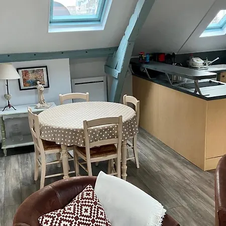 Sous Les Toits D'honfleur Apartmán